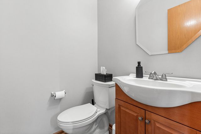 6256 158th Street W 57, Apple Valley, MN 55124