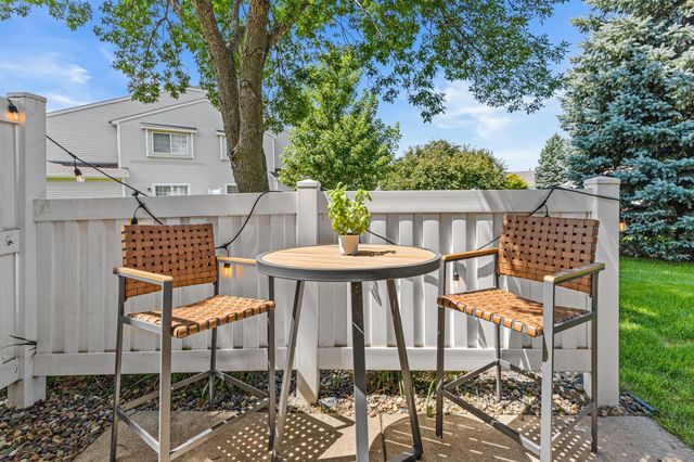 6256 158th Street W 57, Apple Valley, MN 55124