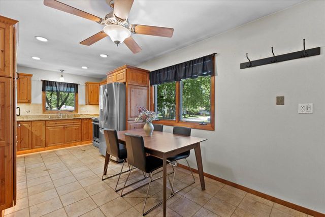6196 N River Trail DRIVE, Milwaukee, WI 53225