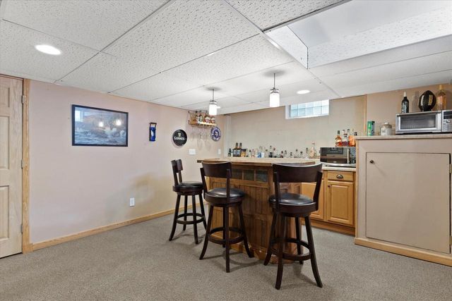 6196 N River Trail DRIVE, Milwaukee, WI 53225