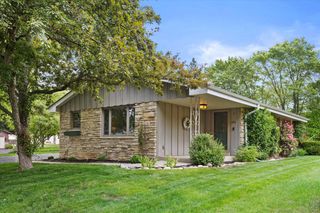 6196 N River Trail DRIVE, Milwaukee, WI 53225