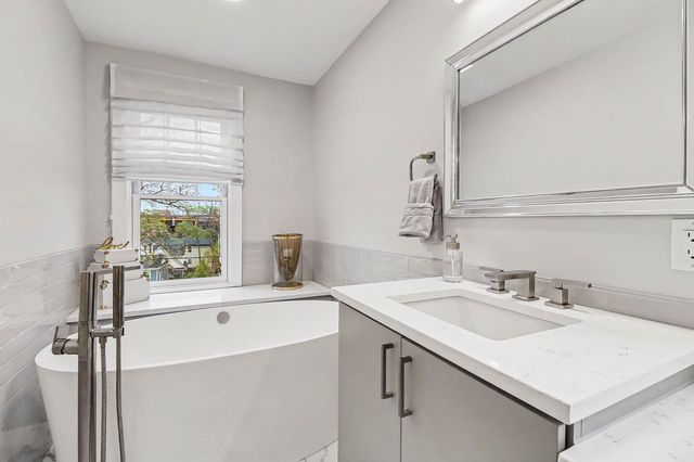 103 W Davis Avenue, Ann Arbor, MI 48103