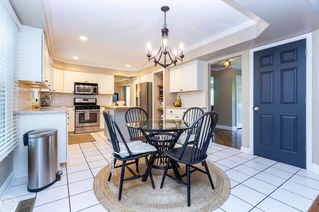 52203 Belle Arbor Drive, Shelby Twp, MI 48316