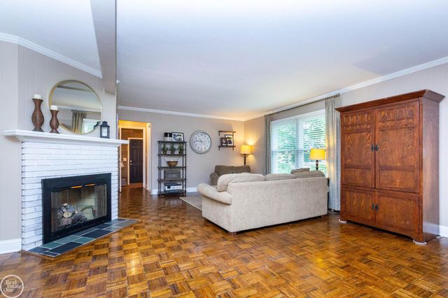 52203 Belle Arbor Drive, Shelby Twp, MI 48316