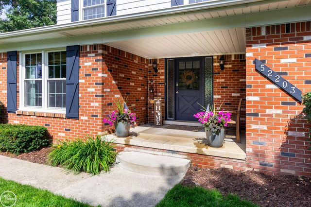 52203 Belle Arbor Drive, Shelby Twp, MI 48316