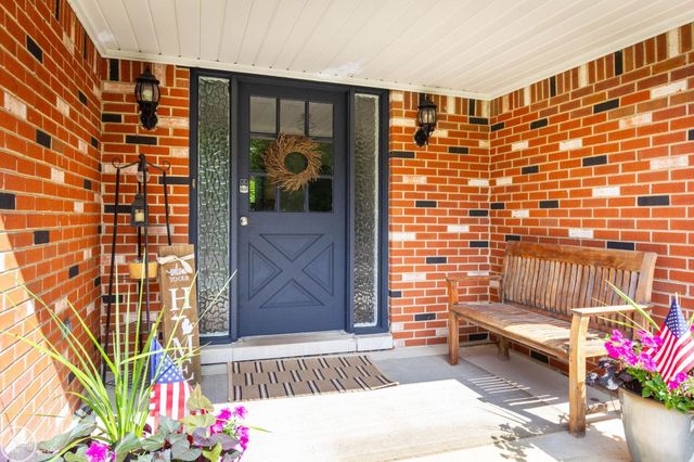 52203 Belle Arbor Drive, Shelby Twp, MI 48316
