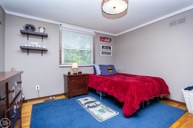 52203 Belle Arbor Drive, Shelby Twp, MI 48316