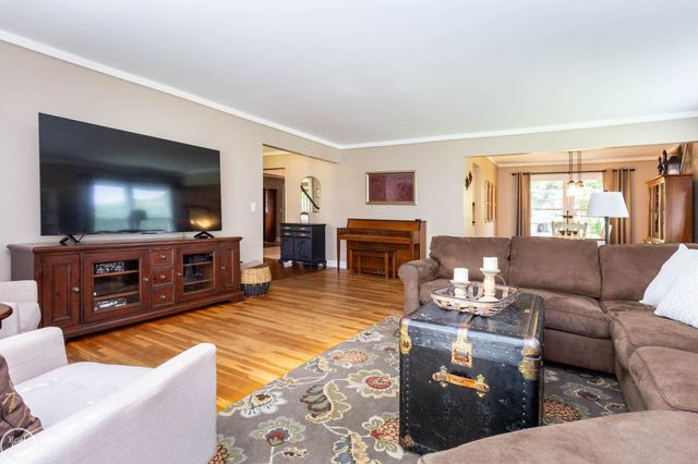 52203 Belle Arbor Drive, Shelby Twp, MI 48316