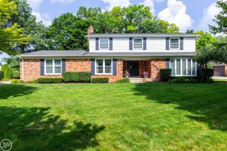 52203 Belle Arbor Drive, Shelby Twp, MI 48316