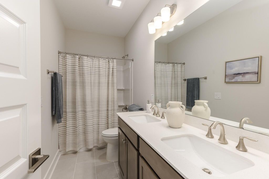 Image 17 of property listing at 5008 Buggs Lane, Summerville, SC 29485