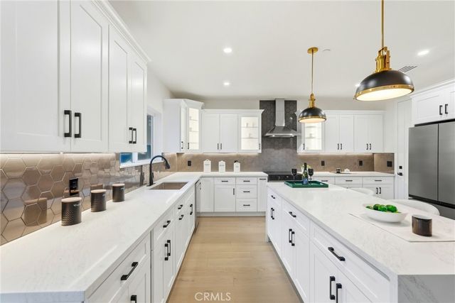 12917 El Dorado Ave, Sylmar, CA 91342