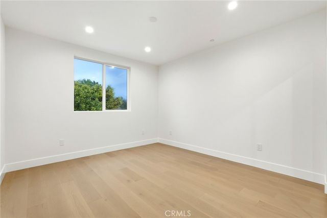 12917 El Dorado Ave, Sylmar, CA 91342