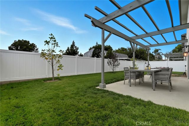 12917 El Dorado Ave, Sylmar, CA 91342