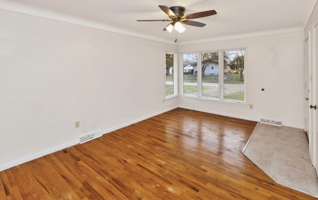 3433 Hillcrest Drive, Des Moines, IA 50310