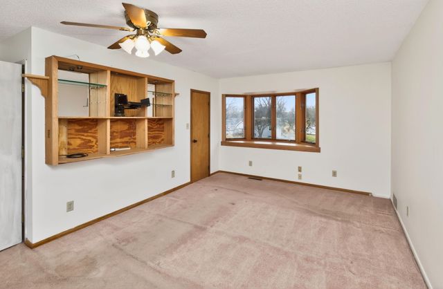 3433 Hillcrest Drive, Des Moines, IA 50310