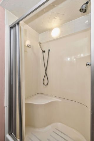 3433 Hillcrest Drive, Des Moines, IA 50310