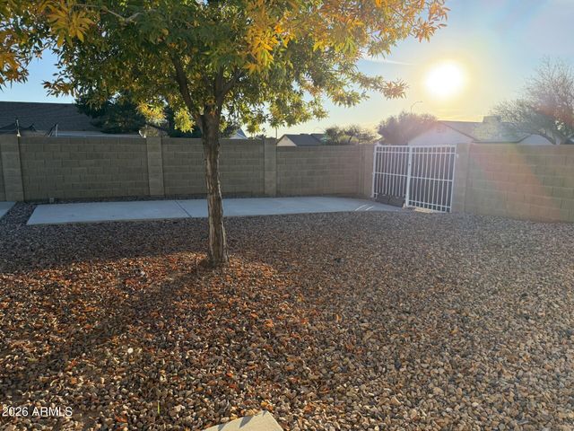 4913 E Fox Street, Mesa, AZ 85205