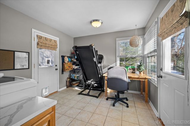 332 Evergreen Drive, Batavia, IL 60510