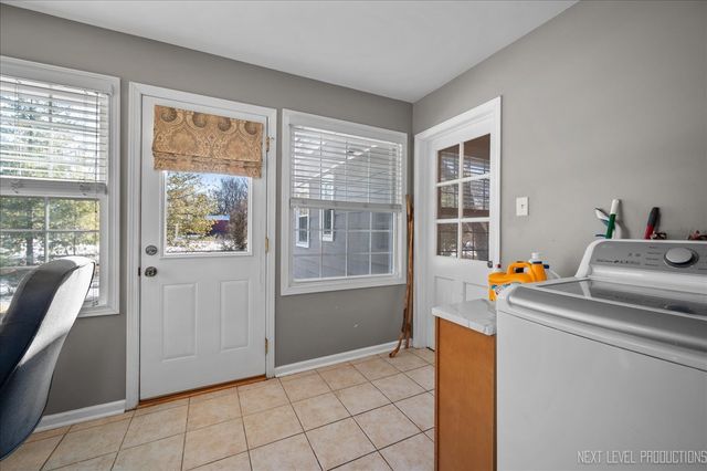 332 Evergreen Drive, Batavia, IL 60510