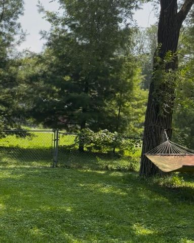 332 Evergreen Drive, Batavia, IL 60510