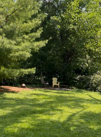 332 Evergreen Drive, Batavia, IL 60510