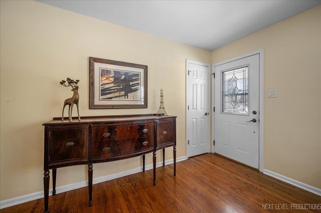 332 Evergreen Drive, Batavia, IL 60510