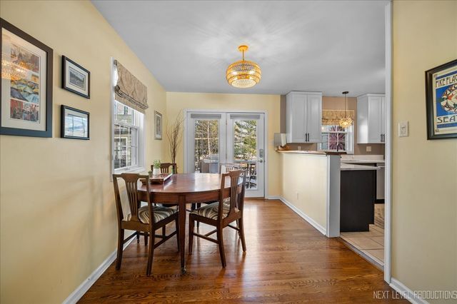 332 Evergreen Drive, Batavia, IL 60510