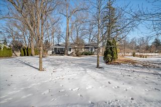 332 Evergreen Drive, Batavia, IL 60510
