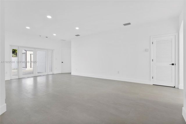 13415 SW 282nd St, Homestead, FL 33033