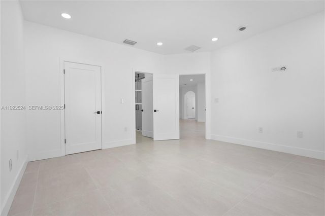 13415 SW 282nd St, Homestead, FL 33033