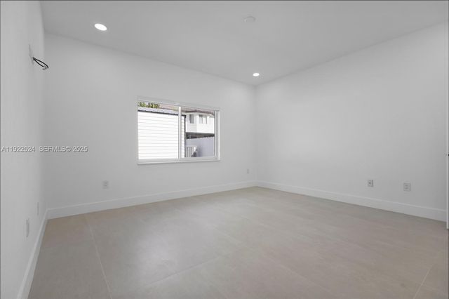 13415 SW 282nd St, Homestead, FL 33033