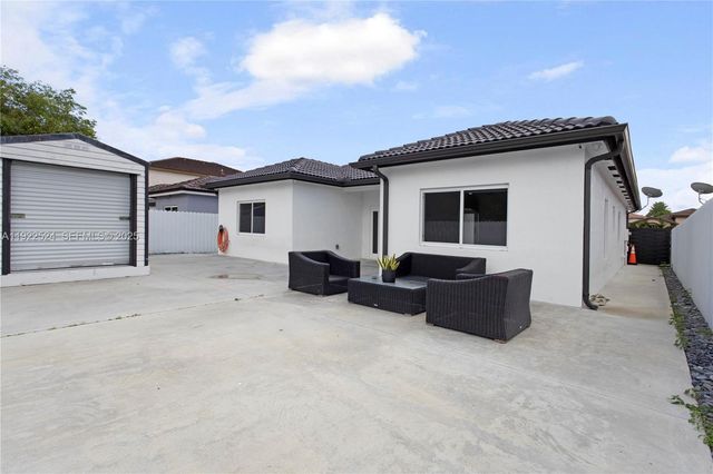 13415 SW 282nd St, Homestead, FL 33033