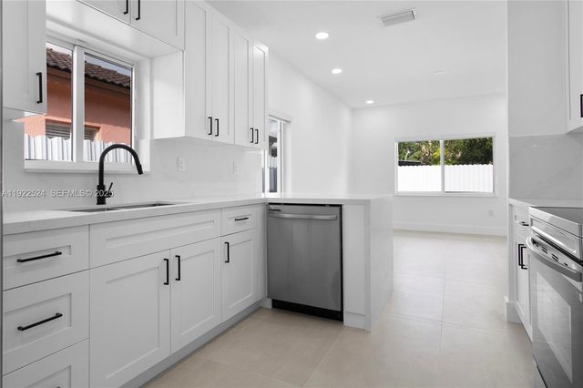 13415 SW 282nd St, Homestead, FL 33033