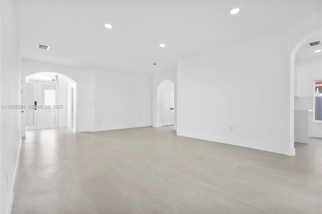 13415 SW 282nd St, Homestead, FL 33033