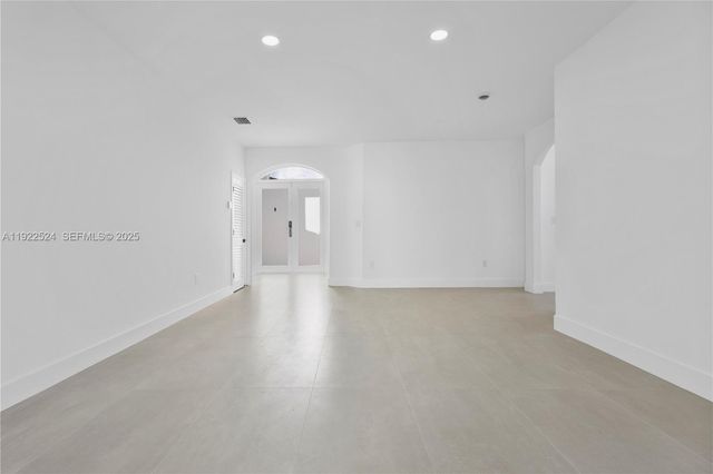 13415 SW 282nd St, Homestead, FL 33033