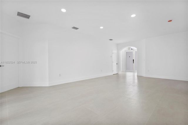 13415 SW 282nd St, Homestead, FL 33033