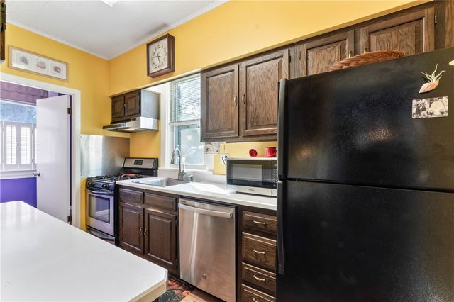 432 Holmes Ave, Baden, PA 15005