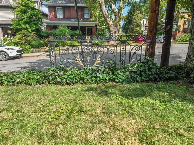 432 Holmes Ave, Baden, PA 15005