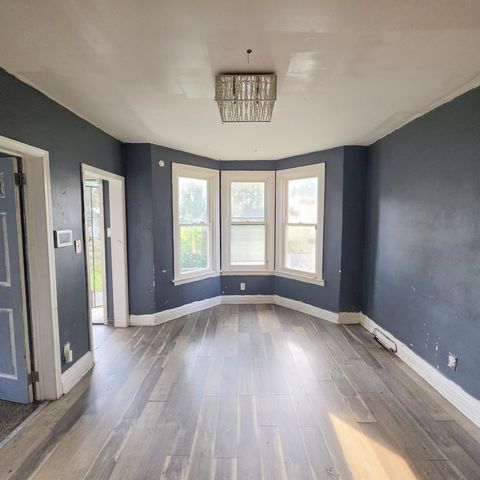 11936 S Prairie Avenue, Chicago, IL 60628