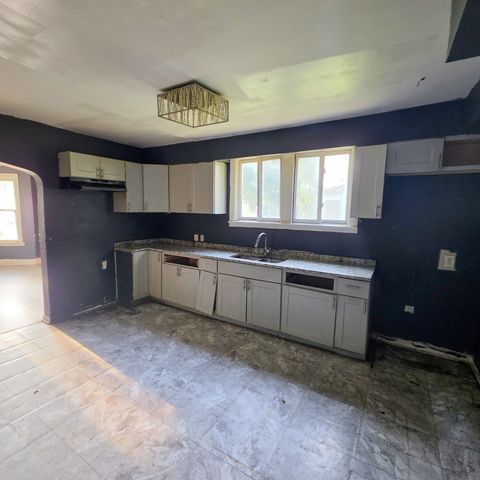 11936 S Prairie Avenue, Chicago, IL 60628