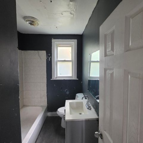 11936 S Prairie Avenue, Chicago, IL 60628