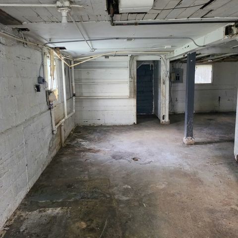 11936 S Prairie Avenue, Chicago, IL 60628