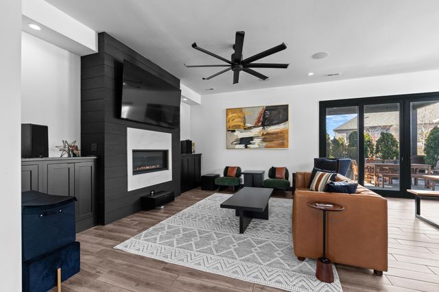 5947 SCREAMING EAGLE LN, Columbia, MO 65201