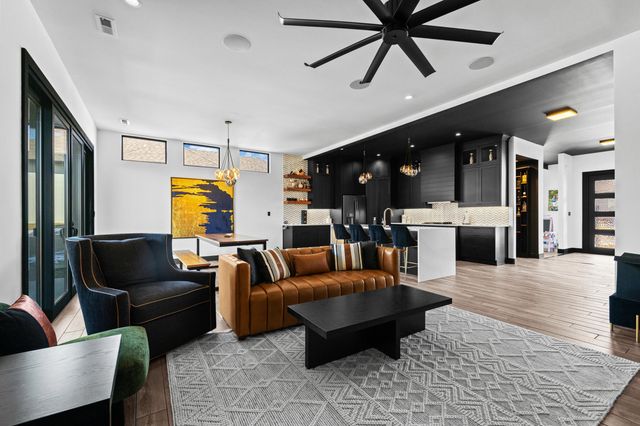 5947 SCREAMING EAGLE LN, Columbia, MO 65201