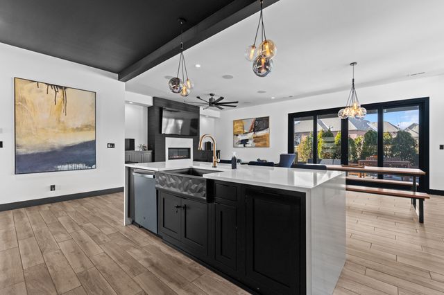 5947 SCREAMING EAGLE LN, Columbia, MO 65201