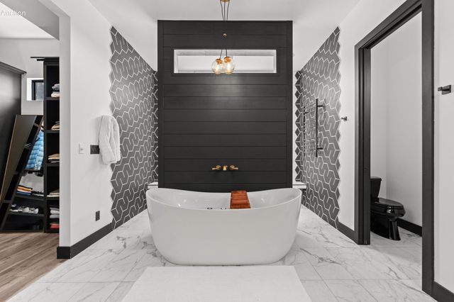 5947 SCREAMING EAGLE LN, Columbia, MO 65201