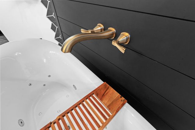 5947 SCREAMING EAGLE LN, Columbia, MO 65201