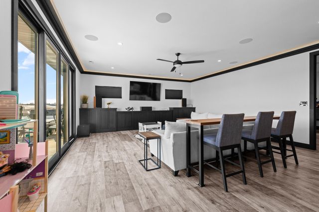 5947 SCREAMING EAGLE LN, Columbia, MO 65201