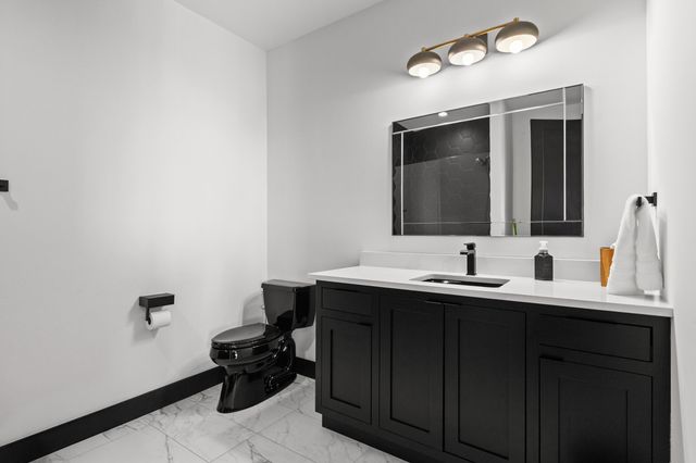 5947 SCREAMING EAGLE LN, Columbia, MO 65201