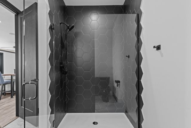 5947 SCREAMING EAGLE LN, Columbia, MO 65201